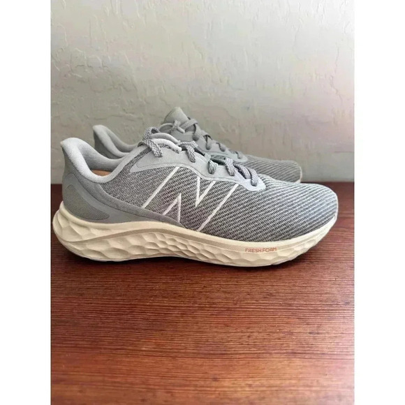 New Balance Fresh Foam Arishi v4 Men’s Running Shoes Size 9.5 Gray WARISAG4 - Picture 1 of 10